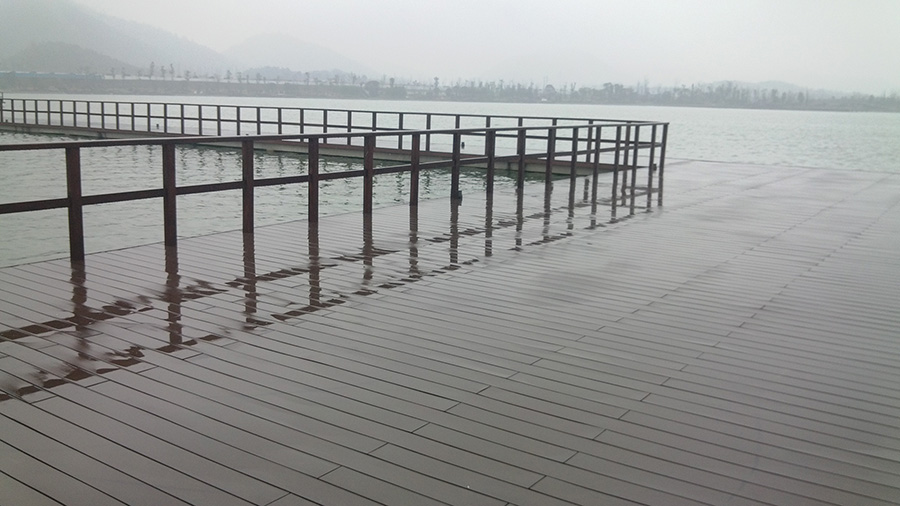 親水塑木棧道地板