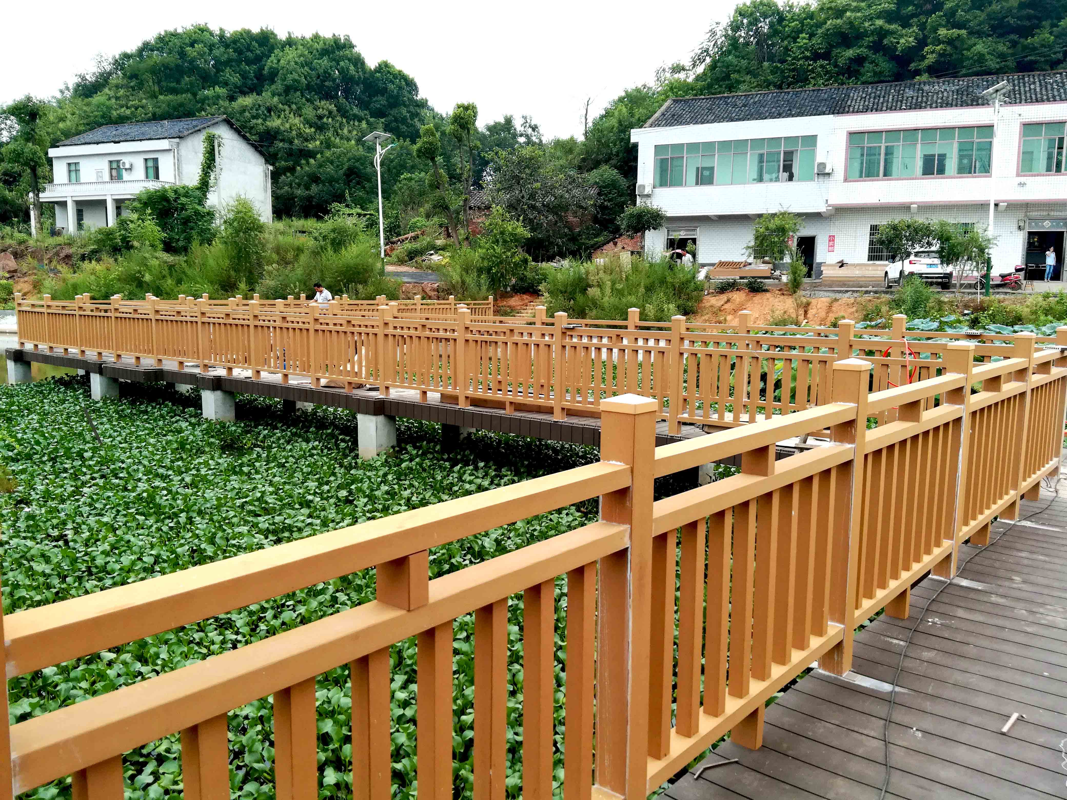 活躍在建筑領域的塑木材料