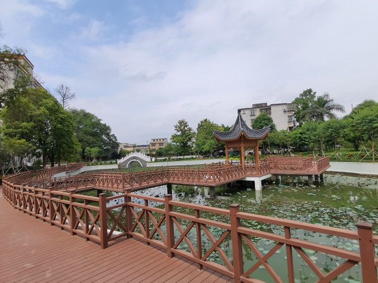 塑木涼亭的優(yōu)點(diǎn)是什么?